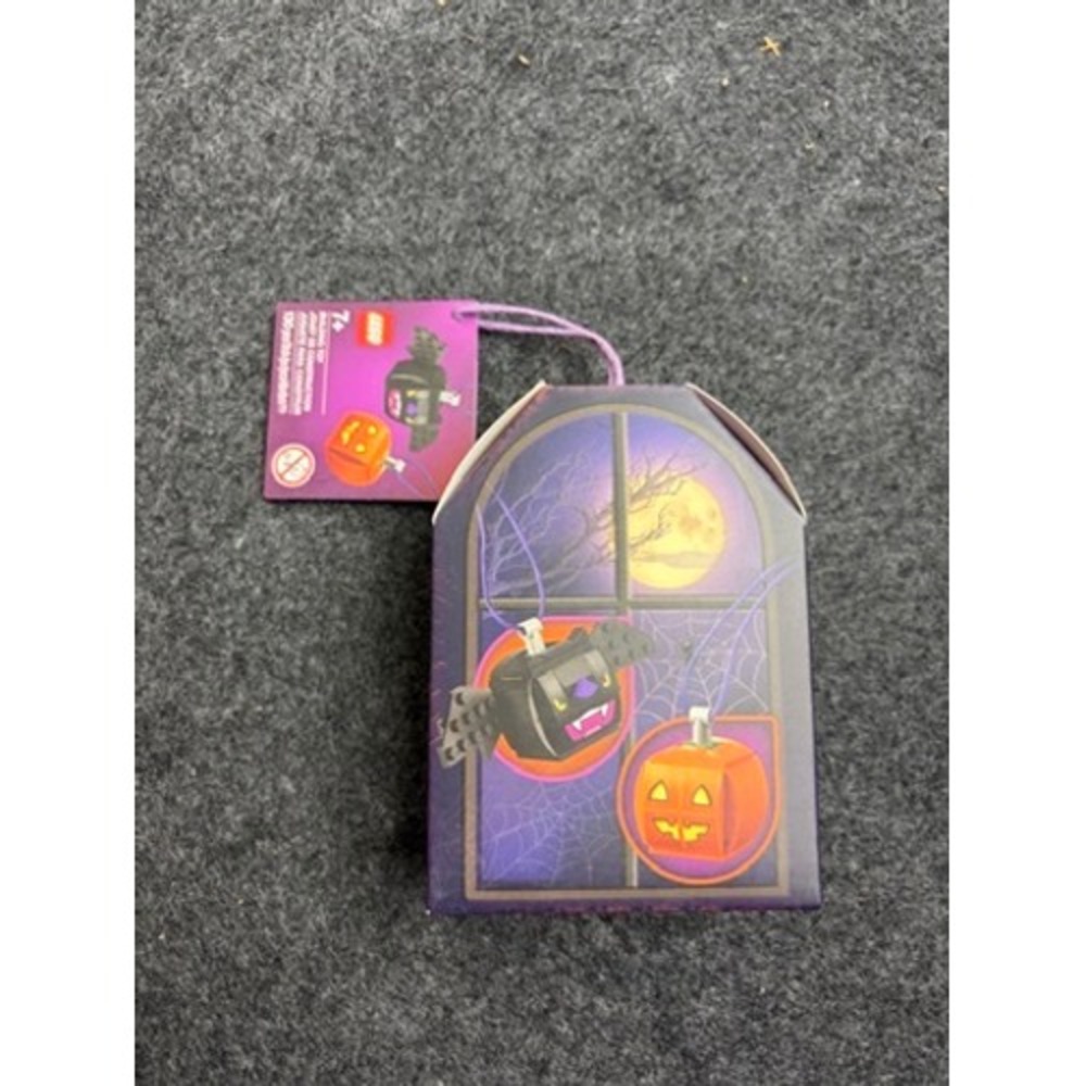 LEGO Halloween Bat & Pumpkin Building Set 130 Pieces Ornament 5007223 NEW